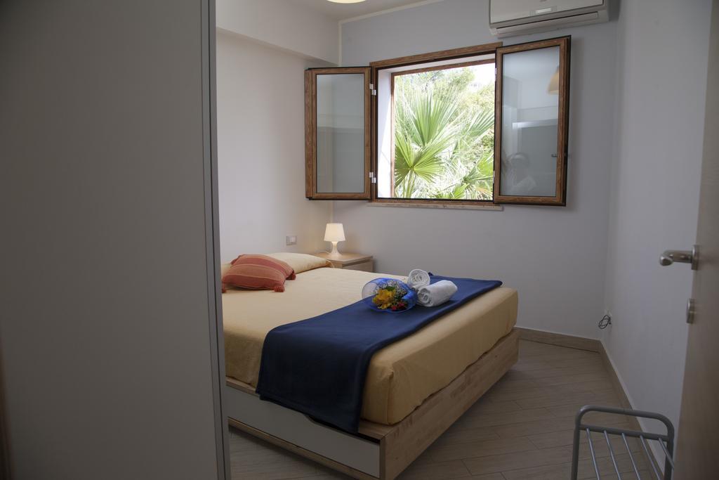 Case Vacanze Baia Realmonte Exterior photo