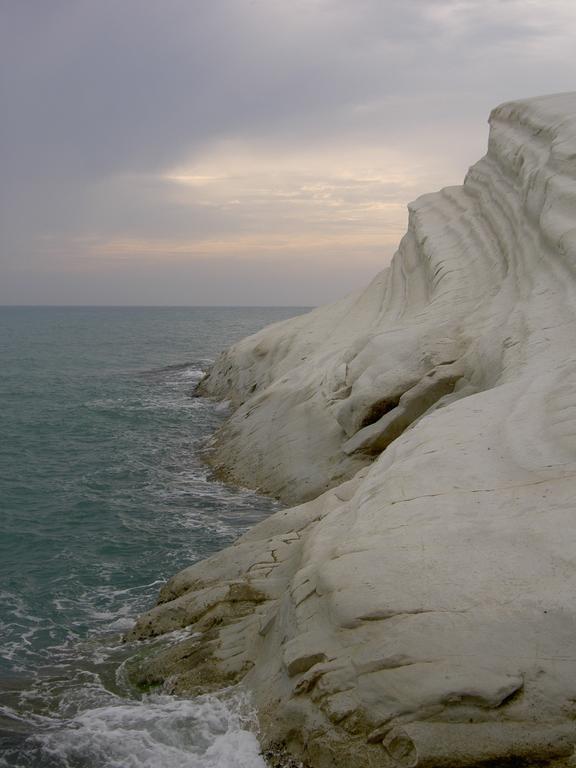 Case Vacanze Baia Realmonte Exterior photo